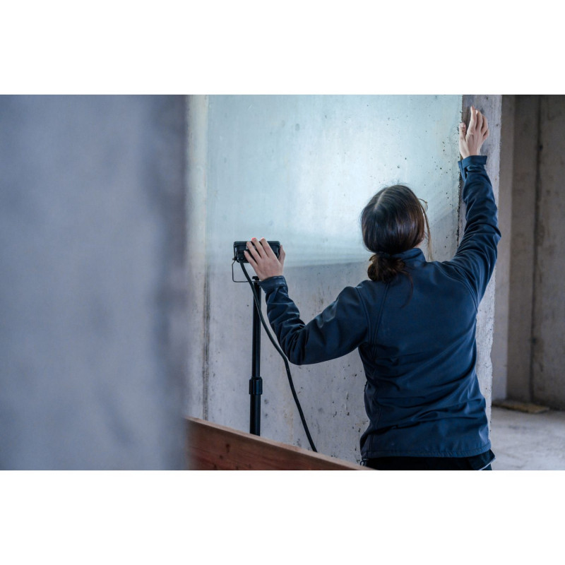 PROJECTEUR DE CHANTIER LED 20W JARO 3060 T AVEC TREPIED 3M