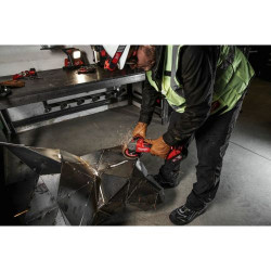 MEULEUSE D'ANGLE 125 MM AVEC INTERRUPTEUR COULISSANT ET FREIN 18V 2X5AH