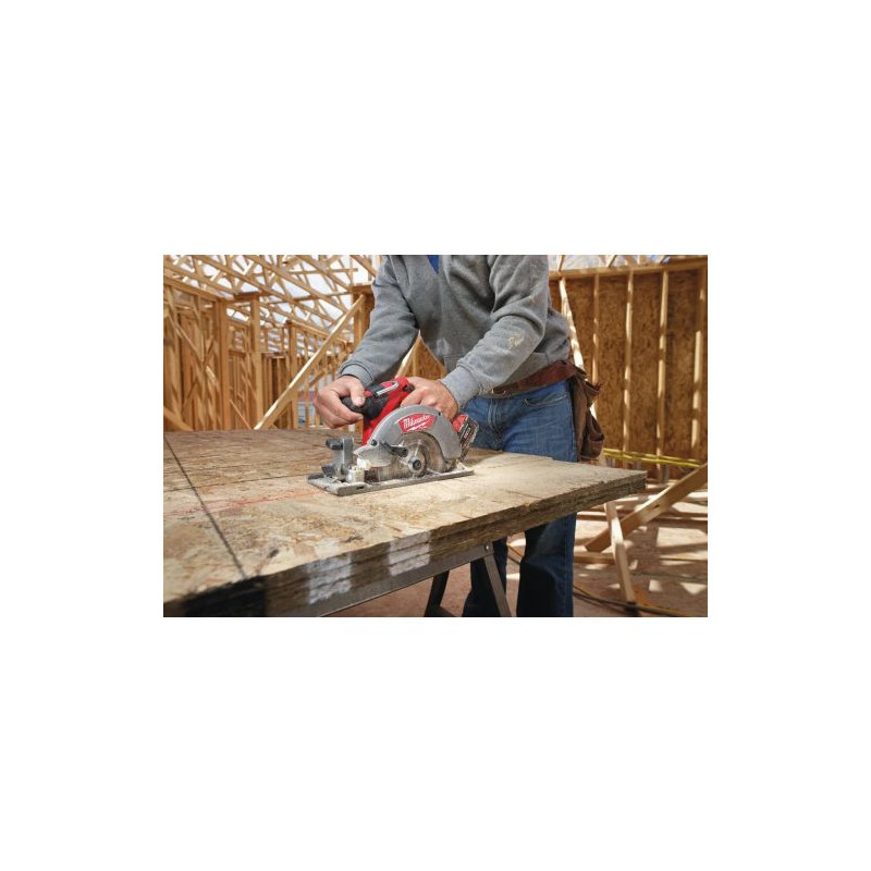 SCIE CIRCULAIRE M18 CCS55-502X 2 BATTERIES 1 CHARGEUR