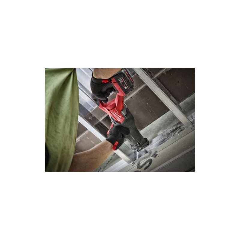 SCIE SABRE FUEL 18V HD BOX CHARGEUR + 2 BATTERIES 5AH M18 FSZ-502X