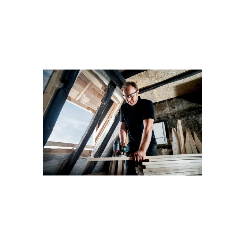 SCIE SAUTEUSE FILAIRE 220 V 710 W STE100QUICK (COFFRET + KIT D'ACCESSOIRES)