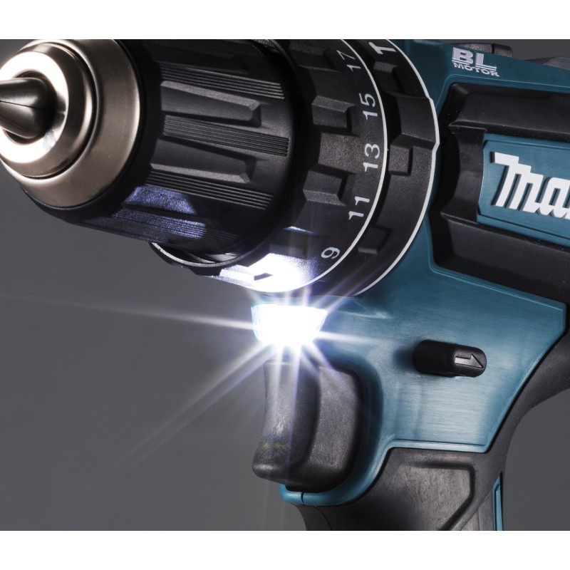 PERCEUSE VISSEUSE A PERCUSSION 18 V Li-Ion 2X 5 AH Ø 13mm (1 MAKPAC + 2 BATTERIES + 1 CHARGEUR)