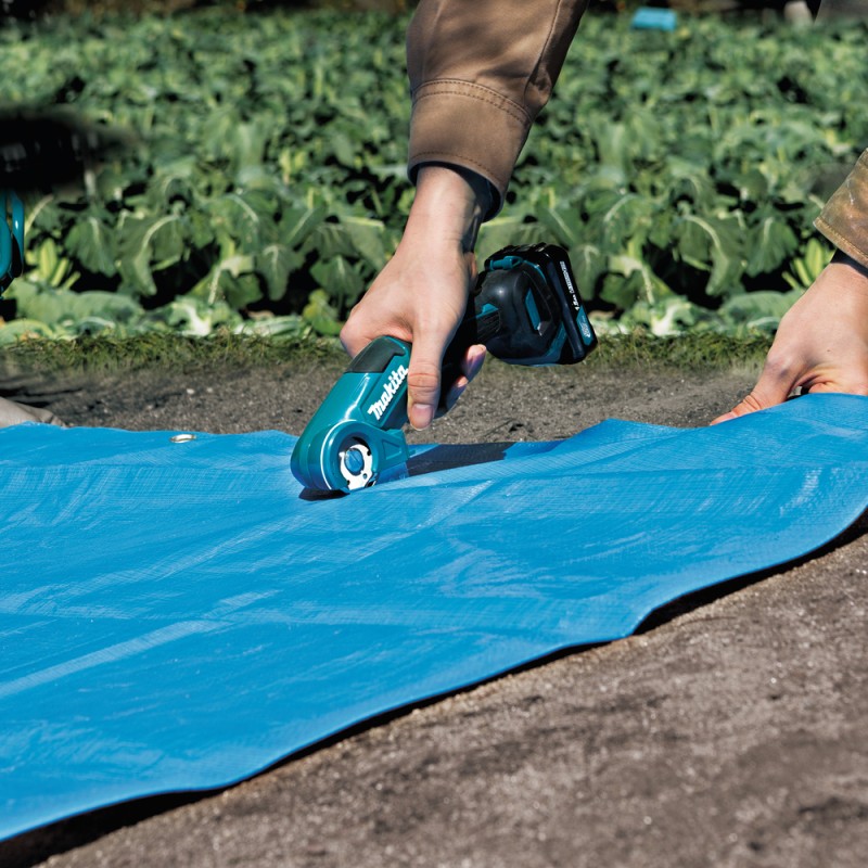 DÉCOUPEUR UNIVERSEL 12 V CXT LI-ION 2 AH (1 BATTERIE + 1 CHARGEUR + ENSEMBLE DE LAMES MULTI-COUPEURS)