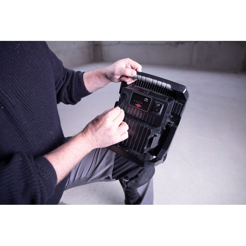 PROJECTEUR LED MULTI BATTERIE 18V SYSTEM 6200 LUMENS