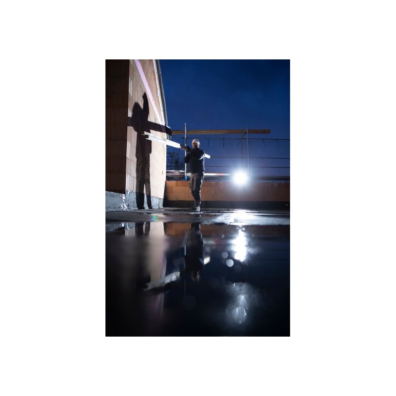 PROJECTEUR LED MULTI BATTERIE 18V SYSTEM 6200 LUMENS